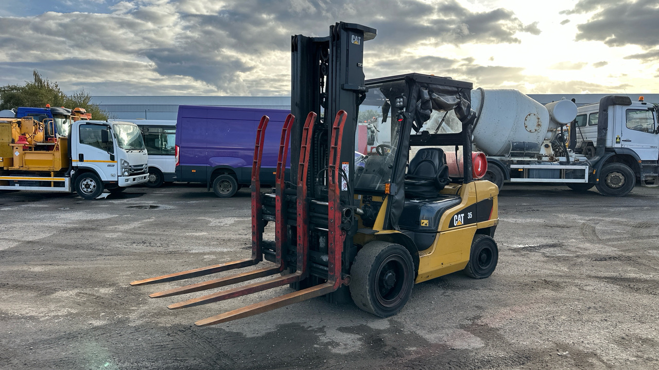 CAT GP35N - رافعة شوكية تعمل بالغاز: صور 2 CAT GP35N - رافعة شوكية تعمل بالغاز: صور 2