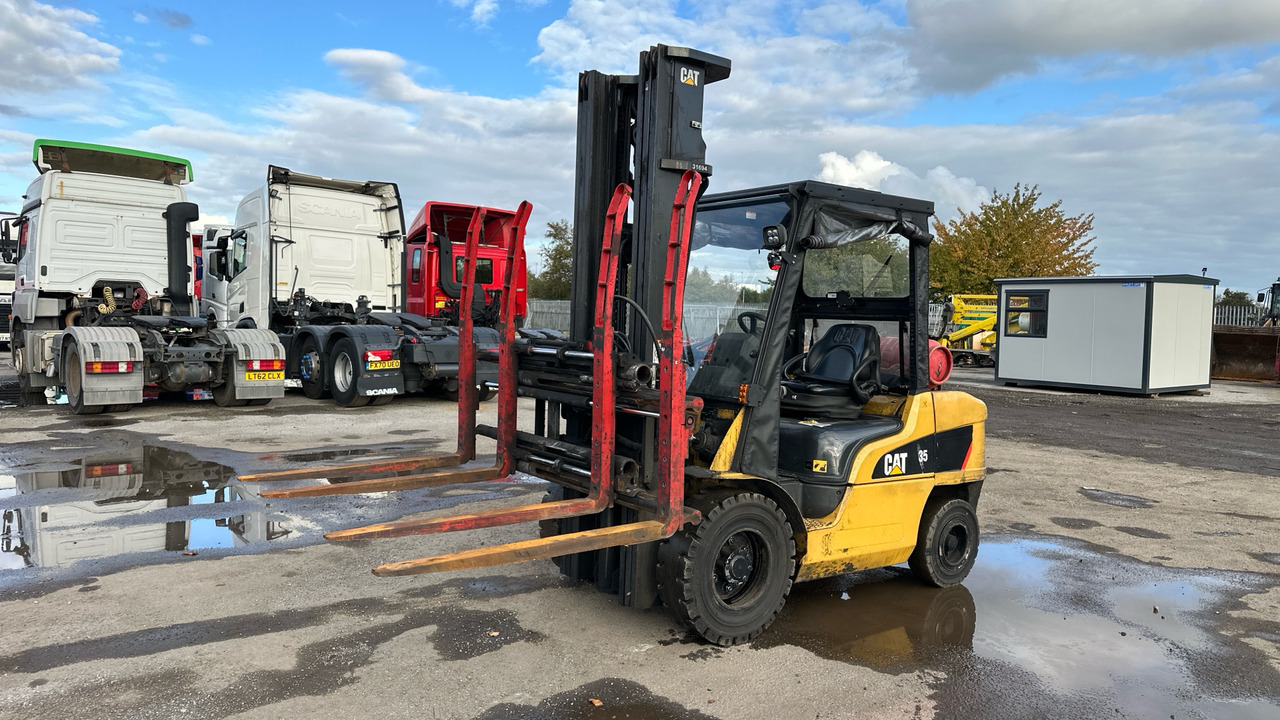 CAT GP35 - رافعة شوكية تعمل بالغاز: صور 2 CAT GP35 - رافعة شوكية تعمل بالغاز: صور 2