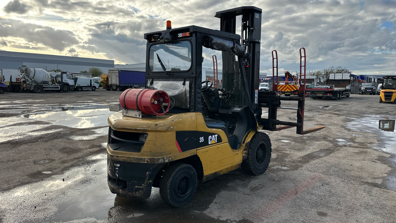 CAT GP35 - رافعة شوكية تعمل بالغاز: صور 4 CAT GP35 - رافعة شوكية تعمل بالغاز: صور 4