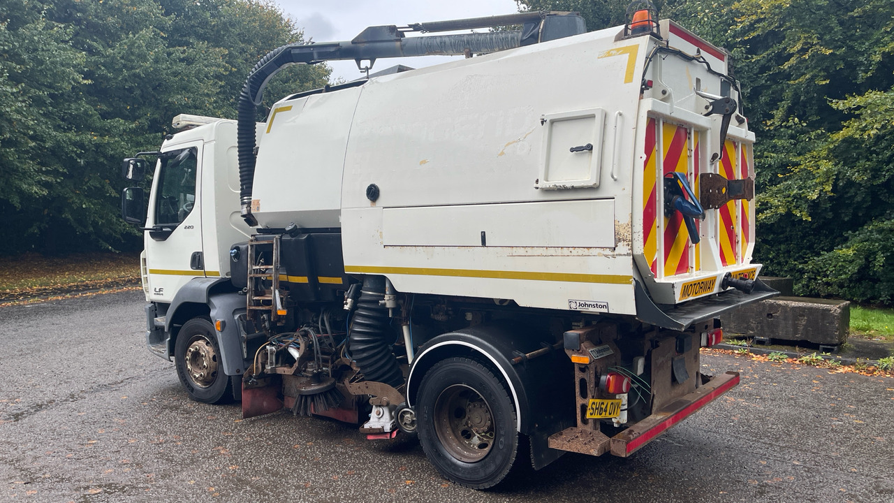 DAF LF 220 - سياره كنس شوارع: صور 3 DAF LF 220 - سياره كنس شوارع: صور 3