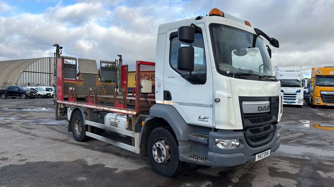 DAF LF 230 - شاحنات مسطحة: صور 1 DAF LF 230 - شاحنات مسطحة: صور 1
