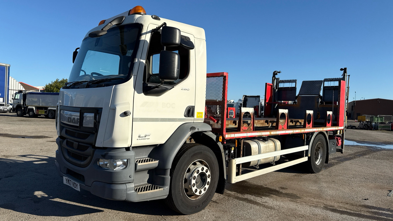 DAF LF 260 - شاحنات مسطحة: صور 2 DAF LF 260 - شاحنات مسطحة: صور 2