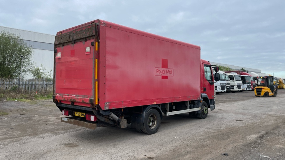 DAF LF 45.140 7.5 TONNE - بصندوق مغلق شاحنة: صور 4 DAF LF 45.140 7.5 TONNE - بصندوق مغلق شاحنة: صور 4