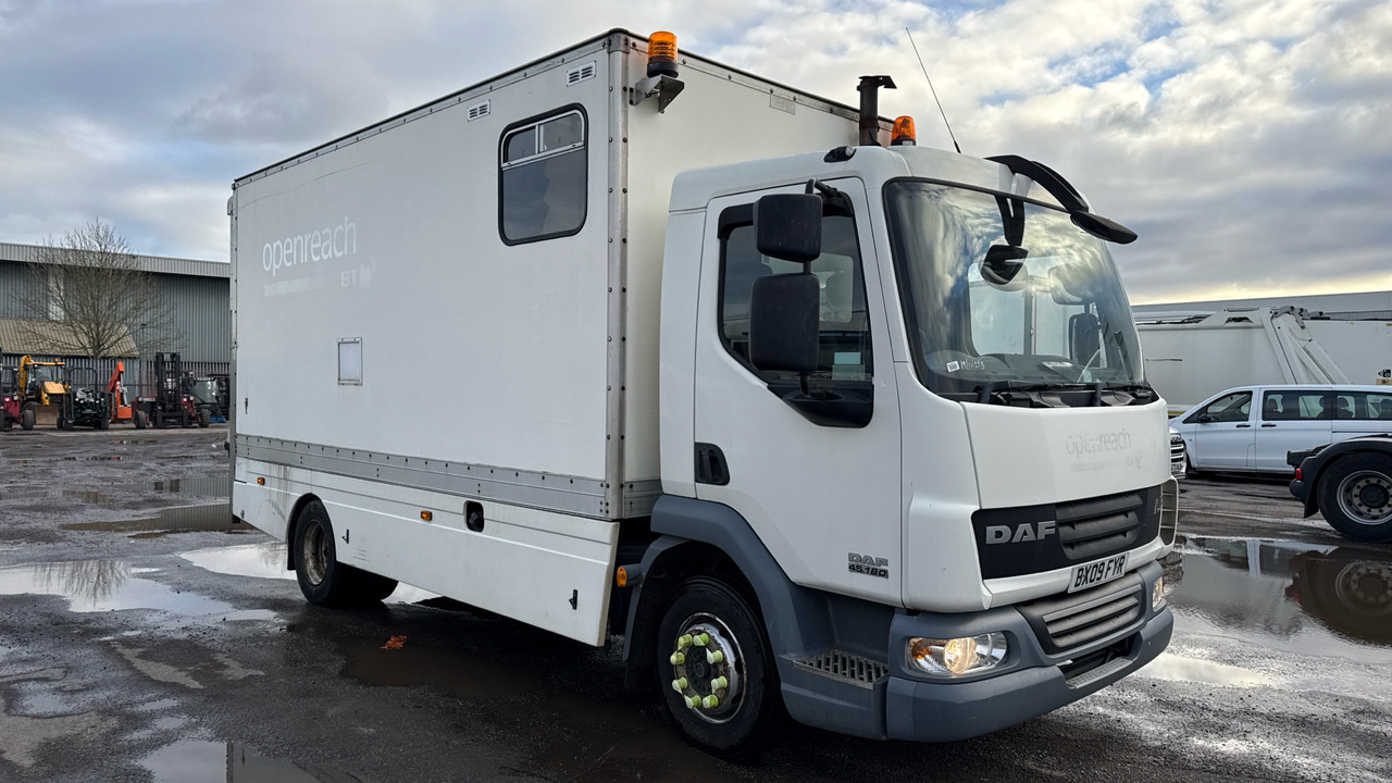 DAF LF 45.180 - بصندوق مغلق شاحنة, سيارة بلدية: صور 1 DAF LF 45.180 - بصندوق مغلق شاحنة, سيارة بلدية: صور 1
