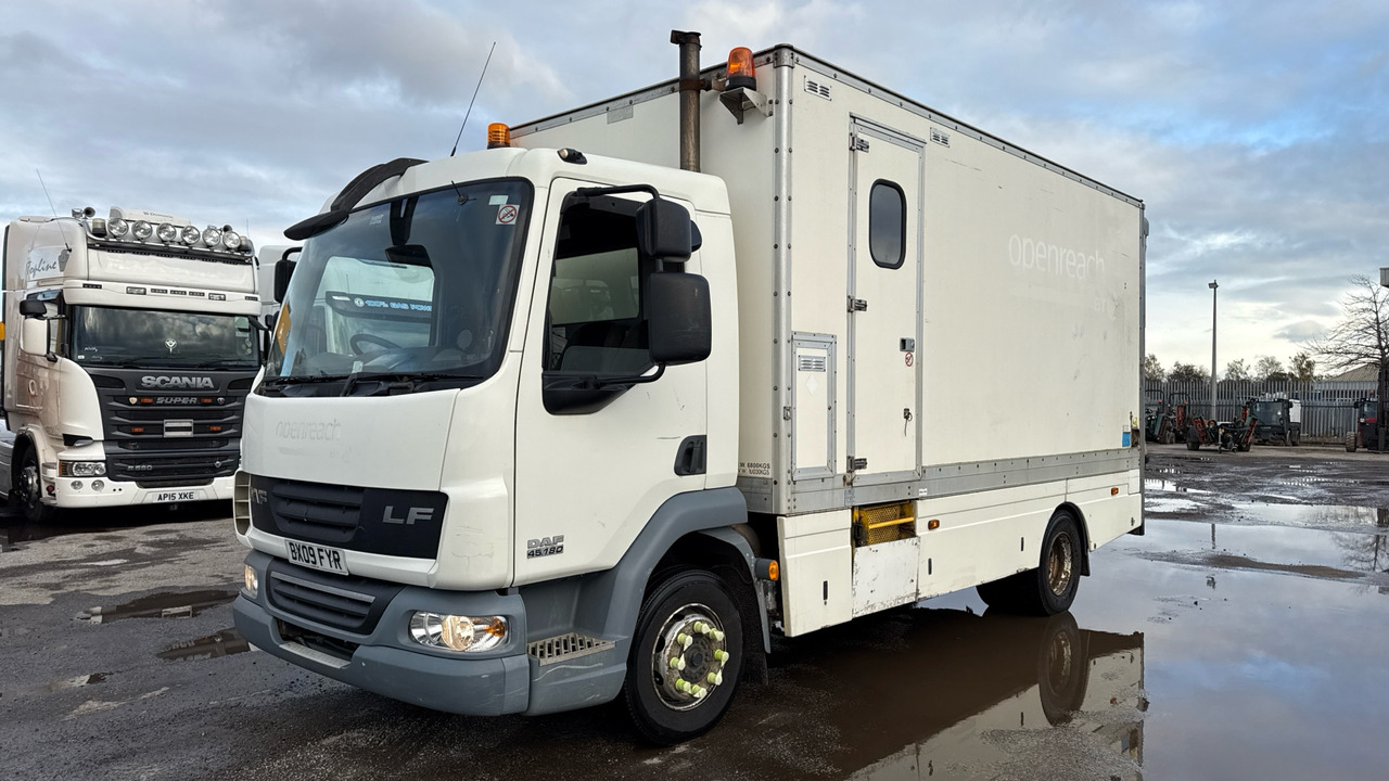 DAF LF 45.180 - بصندوق مغلق شاحنة, سيارة بلدية: صور 2 DAF LF 45.180 - بصندوق مغلق شاحنة, سيارة بلدية: صور 2