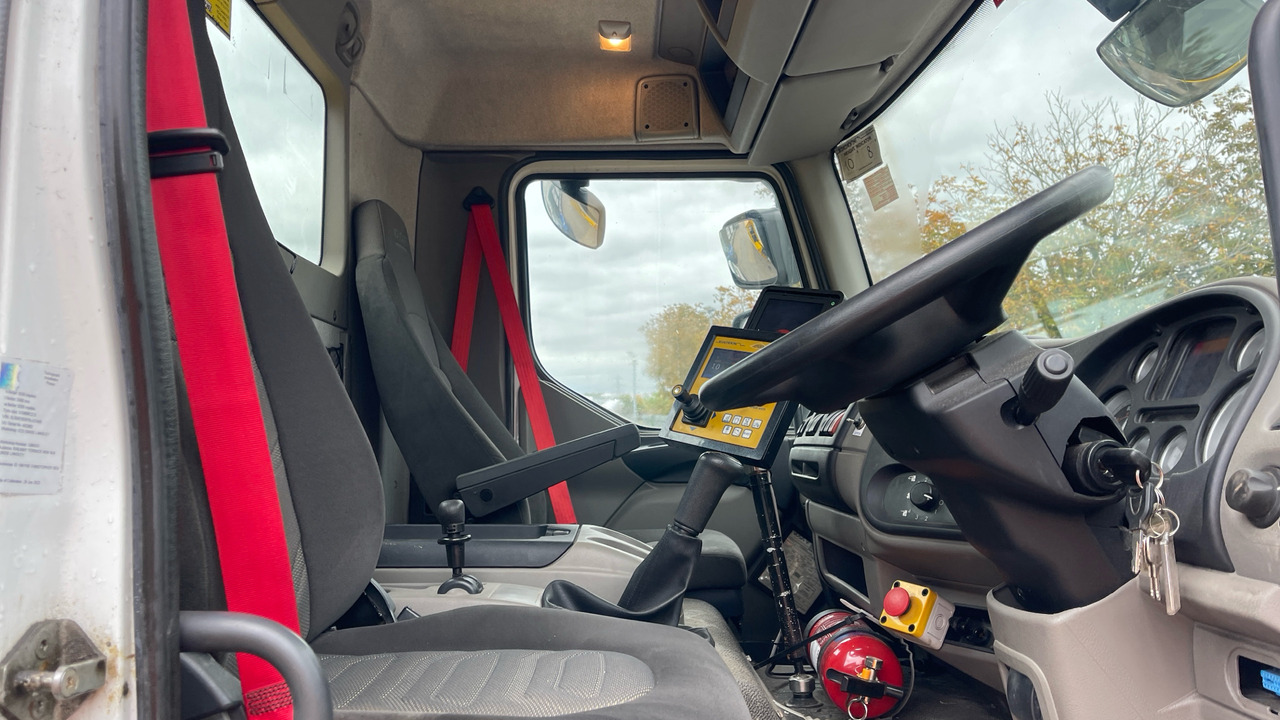 DAF LF 55.220 - جرافة ثلج: صور 5 DAF LF 55.220 - جرافة ثلج: صور 5