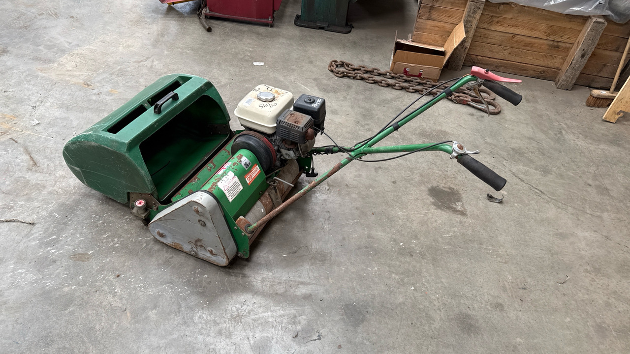 DENNIS FT 510 PEDESTRIAN CYLINDER MOWER WITH 9K UNIT AND GRASS BOX - جزازة المروج: صور 3 DENNIS FT 510 PEDESTRIAN CYLINDER MOWER WITH 9K UNIT AND GRASS BOX - جزازة المروج: صور 3