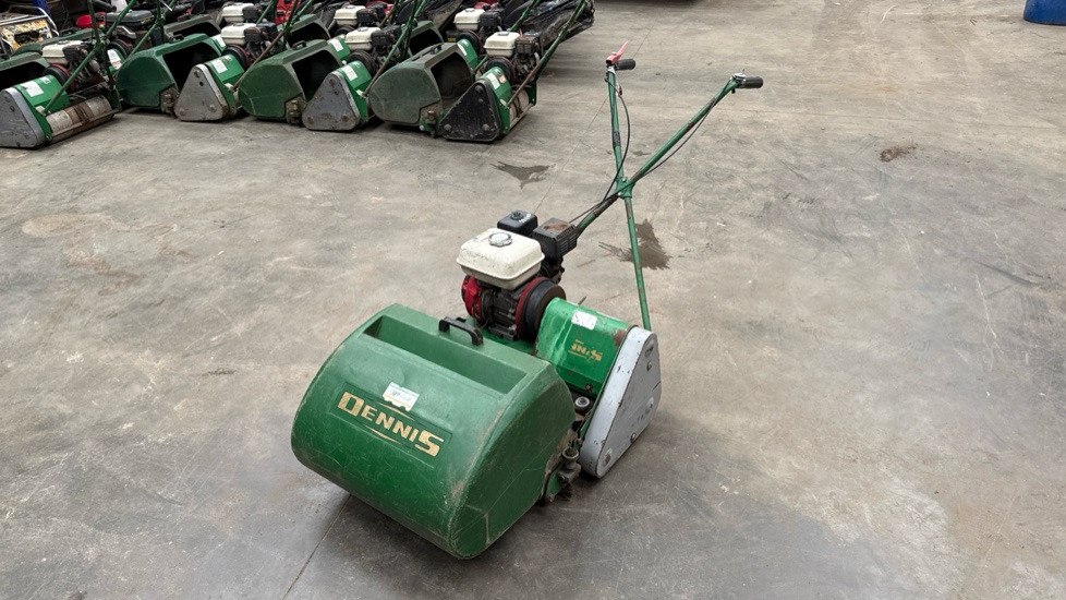 DENNIS FT510 PEDESTRIAN CYLINDER MOWER WITH 5K UNIT AND GRASS BOX - جزازة المروج: صور 4 DENNIS FT510 PEDESTRIAN CYLINDER MOWER WITH 5K UNIT AND GRASS BOX - جزازة المروج: صور 4