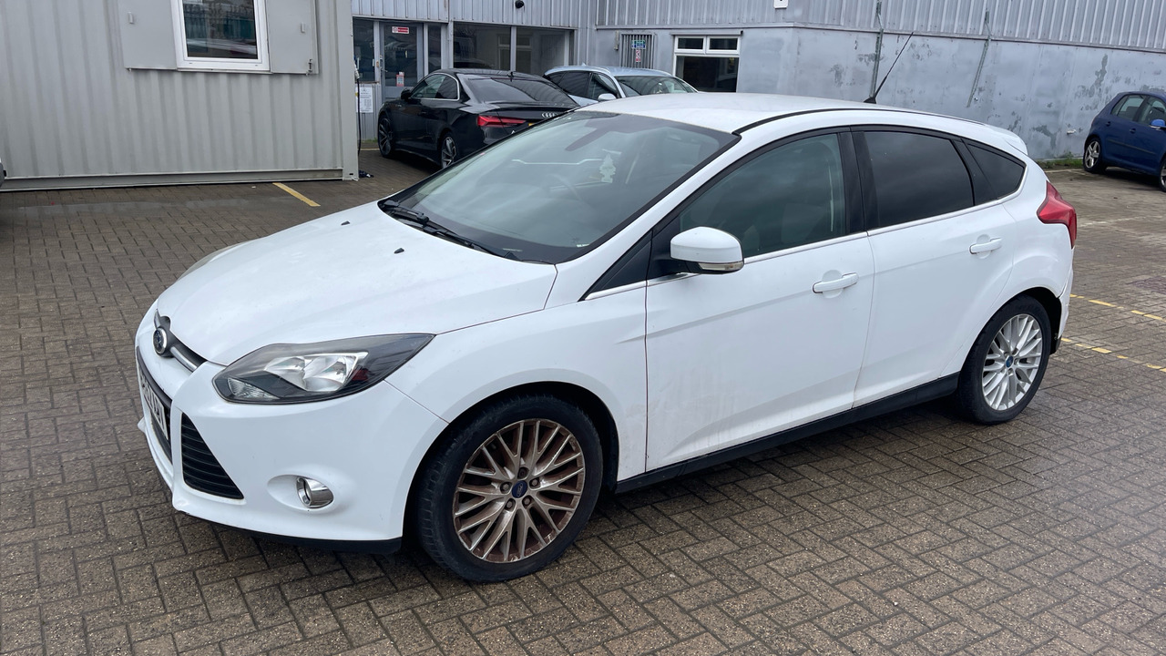 FORD FOCUS 1.0 ECO BOOST - هاتشباك: صور 2 FORD FOCUS 1.0 ECO BOOST - هاتشباك: صور 2