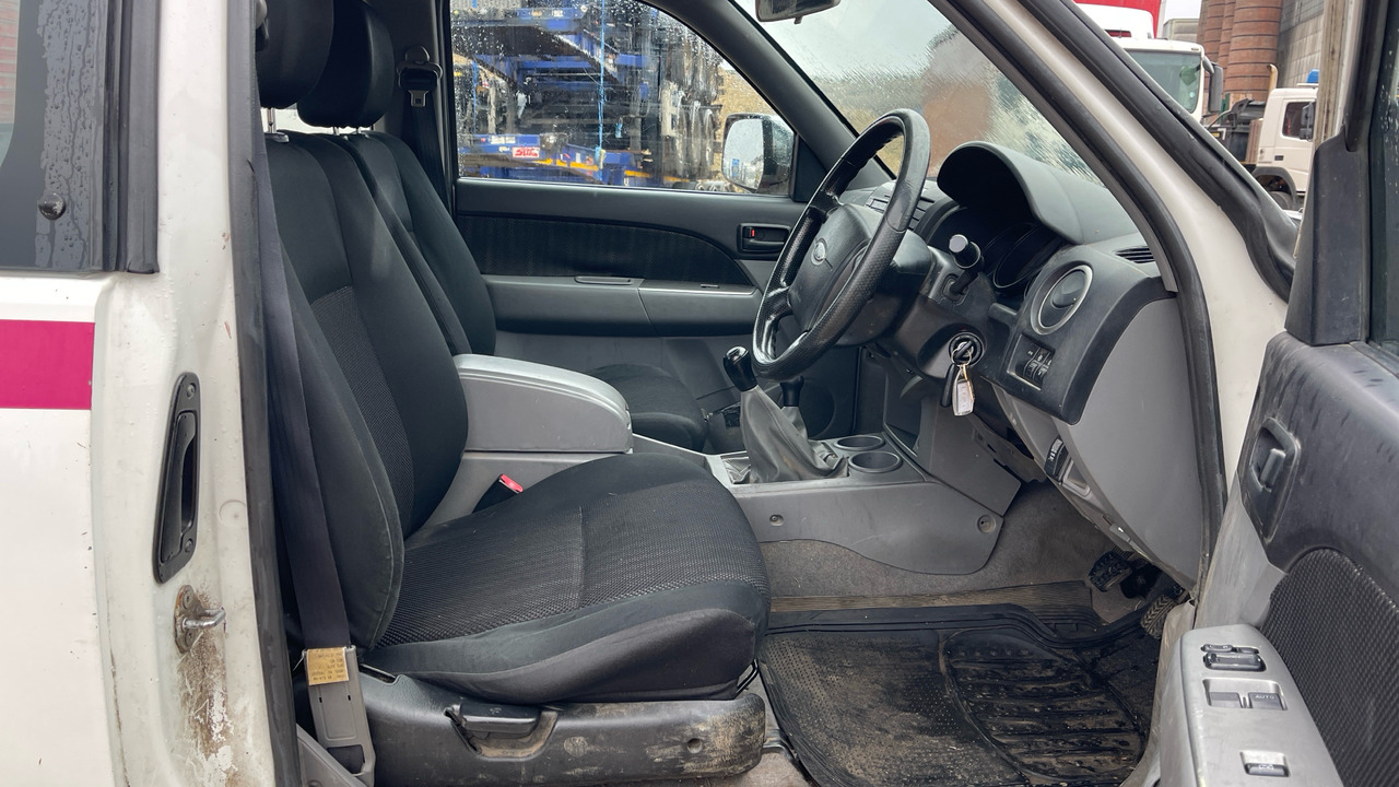 FORD RANGER 2.5 TDCI - شاحنة البيك أب, الشاحنات الصغيرة كابينة مزدوجة: صور 5 FORD RANGER 2.5 TDCI - شاحنة البيك أب, الشاحنات الصغيرة كابينة مزدوجة: صور 5