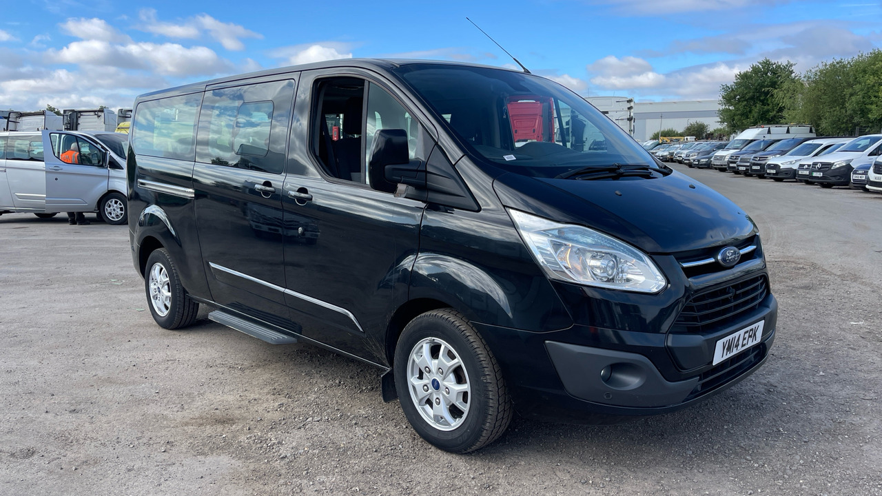 FORD TOURNEO CUSTOM 300 2.2 TDCi 125PS - حافلة صغيرة, ميكروباص: صور 1 FORD TOURNEO CUSTOM 300 2.2 TDCi 125PS - حافلة صغيرة, ميكروباص: صور 1