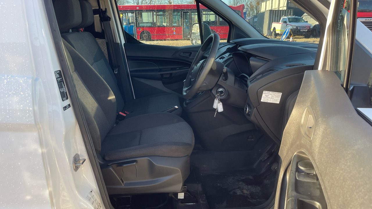 FORD TRANSIT CONNECT 200 1.0 100PS - فان المدمجة: صور 5 FORD TRANSIT CONNECT 200 1.0 100PS - فان المدمجة: صور 5