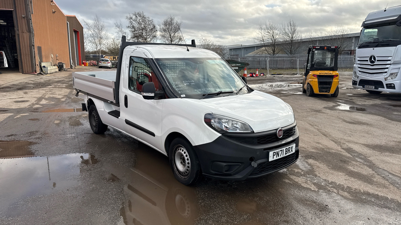 Fiat Doblo 1.6 MULTIJET 16V II - الشاحنات الصغيرة المسطحة: صور 1 Fiat Doblo 1.6 MULTIJET 16V II - الشاحنات الصغيرة المسطحة: صور 1