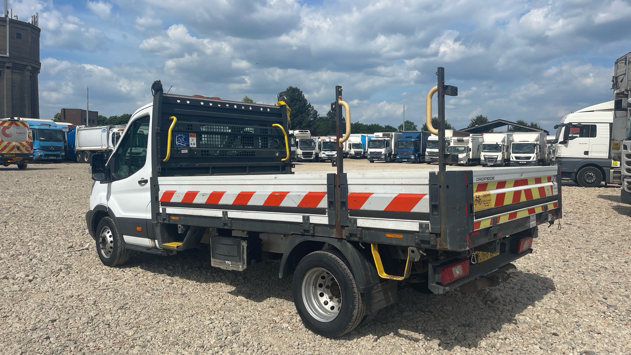 Ford Transit 350 2.0 TDCI 130PS - الشاحنات الصغيرة المسطحة: صور 3 Ford Transit 350 2.0 TDCI 130PS - الشاحنات الصغيرة المسطحة: صور 3