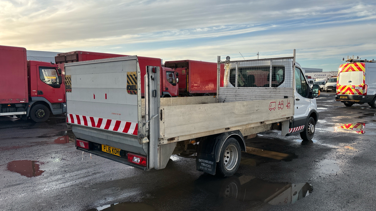 Ford Transit 350 2.2 TDCi 125ps - الشاحنات الصغيرة المسطحة: صور 4 Ford Transit 350 2.2 TDCi 125ps - الشاحنات الصغيرة المسطحة: صور 4