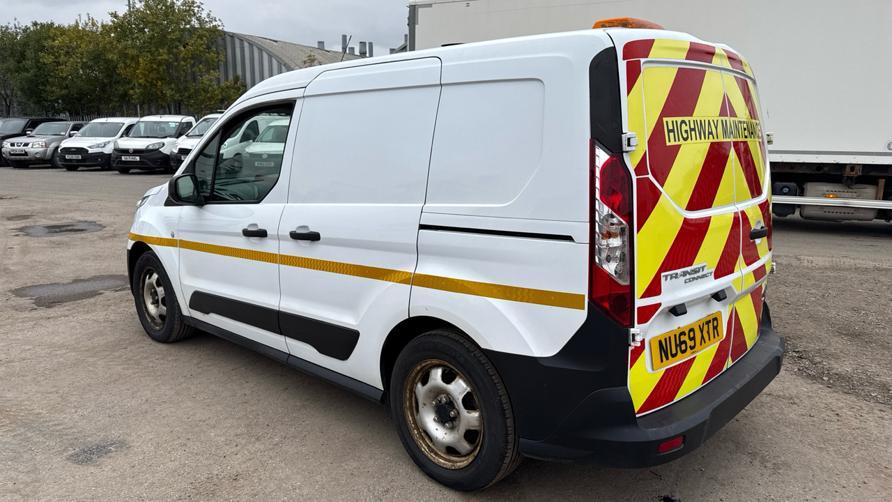 Ford Transit Connect 200 1.5 EcoBlue 75ps - فان المدمجة: صور 3 Ford Transit Connect 200 1.5 EcoBlue 75ps - فان المدمجة: صور 3