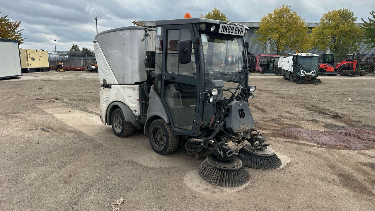 HAKO CITYMASTER 600 - سياره كنس شوارع: صور 1 HAKO CITYMASTER 600 - سياره كنس شوارع: صور 1