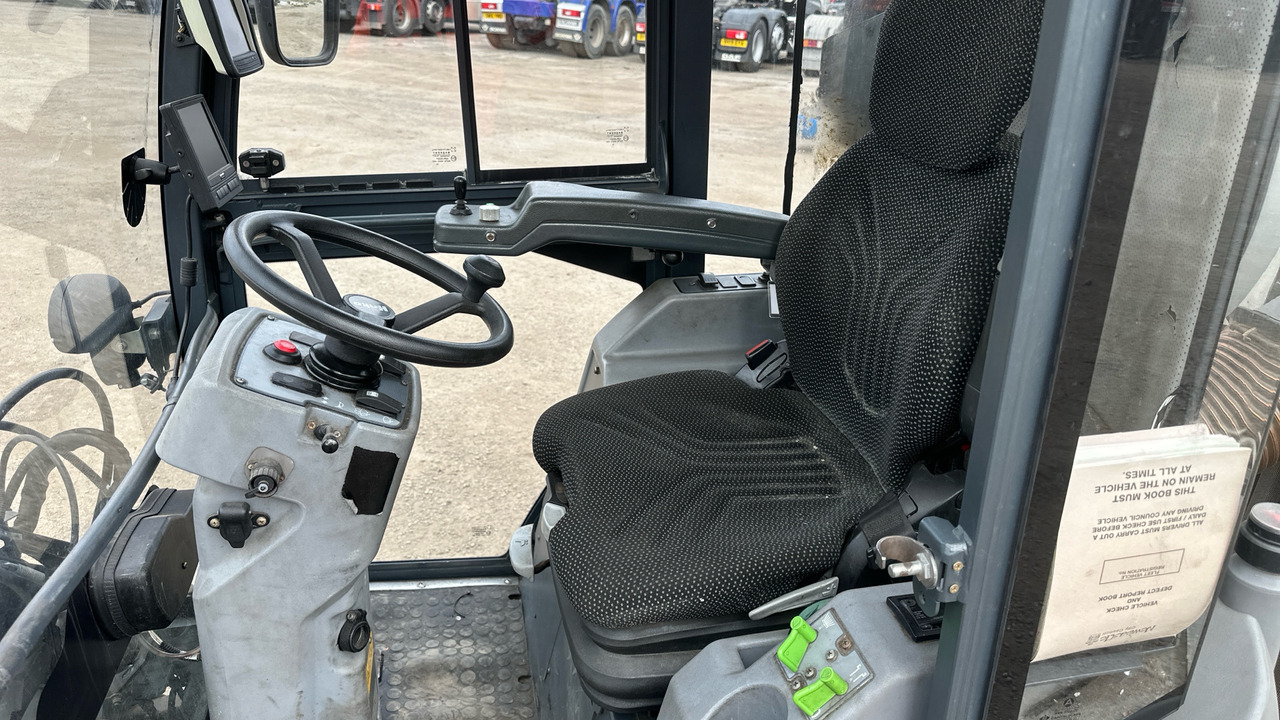 HAKO CITYMASTER 600 - سياره كنس شوارع: صور 5 HAKO CITYMASTER 600 - سياره كنس شوارع: صور 5