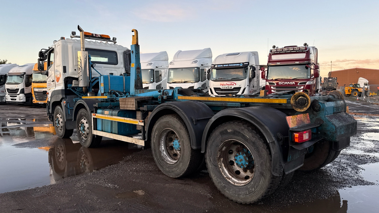 HINO 700 3241 - شاحنة ذات الخطاف: صور 3 HINO 700 3241 - شاحنة ذات الخطاف: صور 3