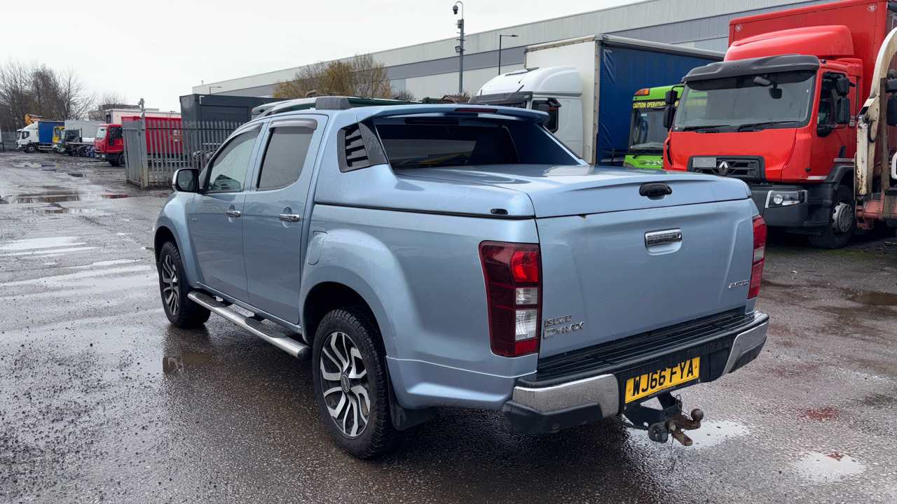 ISUZU D-MAX 2.5TD Centurion - شاحنة البيك أب, الشاحنات الصغيرة كابينة مزدوجة: صور 3 ISUZU D-MAX 2.5TD Centurion - شاحنة البيك أب, الشاحنات الصغيرة كابينة مزدوجة: صور 3