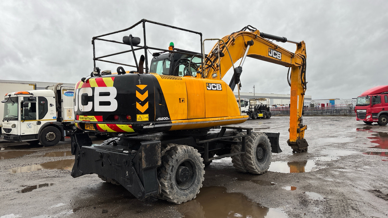 JCB JS200W - حفارة على عجلات: صور 4 JCB JS200W - حفارة على عجلات: صور 4