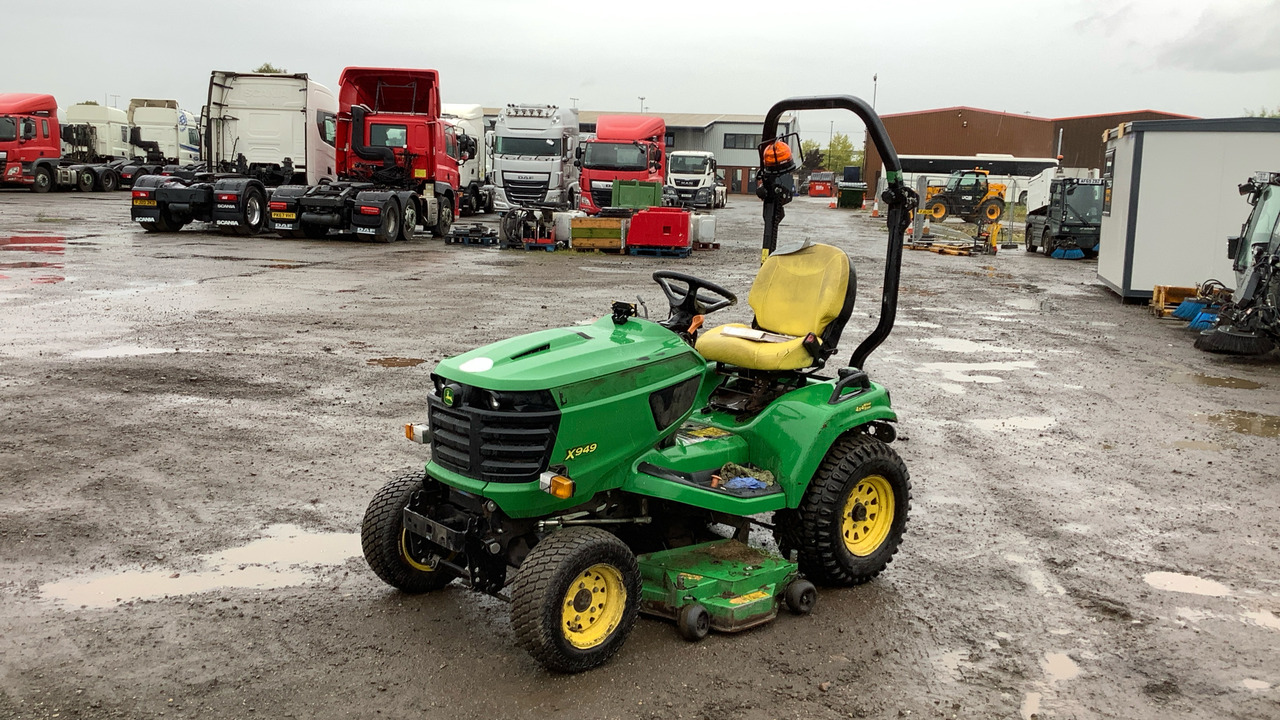 JOHN DEERE X949 - جزازة المروج: صور 2 JOHN DEERE X949 - جزازة المروج: صور 2