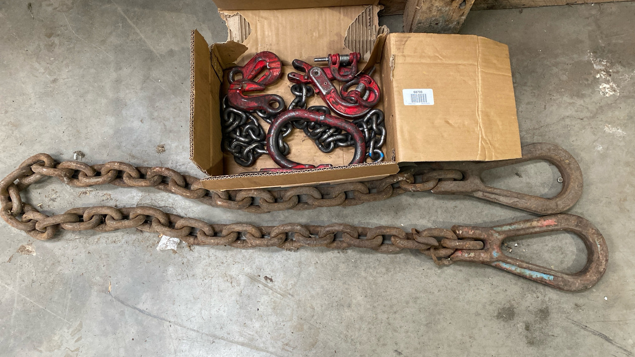 LIFTING CHAINS - معدات البناء: صور 1 LIFTING CHAINS - معدات البناء: صور 1