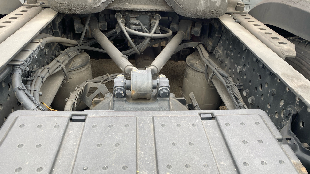 شاحنة جرار MERCEDES-BENZ ACTROS  2545: صور 12