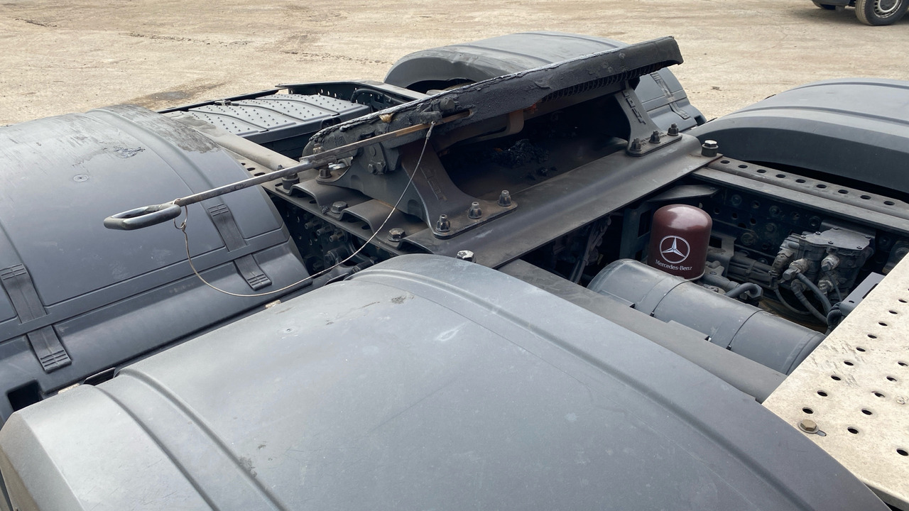 شاحنة جرار MERCEDES-BENZ ACTROS  2545: صور 24