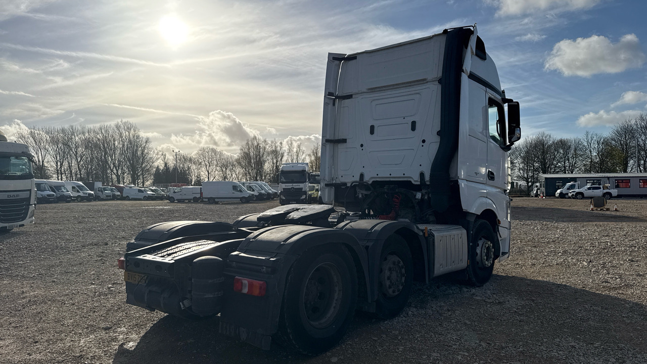 MERCEDES-BENZ ACTROS - شاحنة جرار: صور 4 MERCEDES-BENZ ACTROS - شاحنة جرار: صور 4