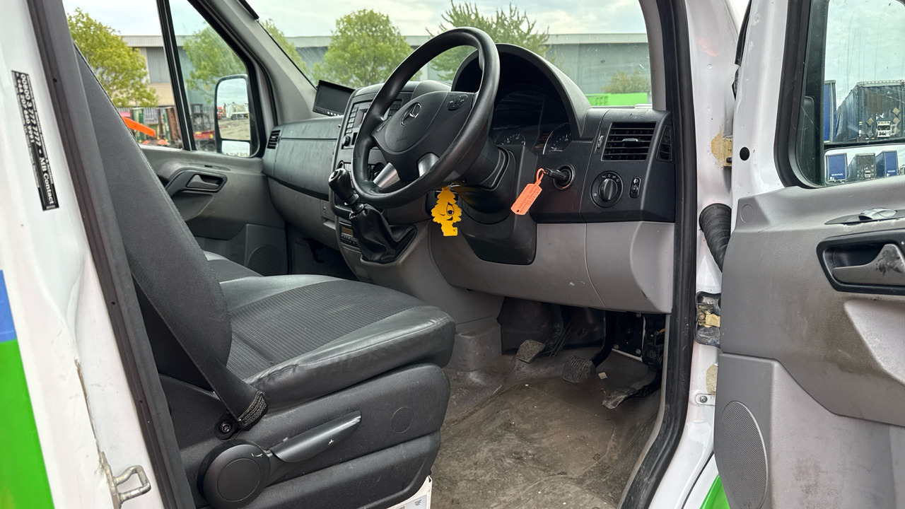 MERCEDES-BENZ SPRINTER - مصاعد الازدهار محمولة على شاحنة: صور 5 MERCEDES-BENZ SPRINTER - مصاعد الازدهار محمولة على شاحنة: صور 5