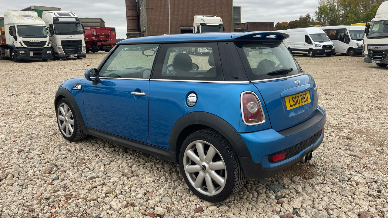 MINI COOPER S 1.6 - هاتشباك: صور 3 MINI COOPER S 1.6 - هاتشباك: صور 3