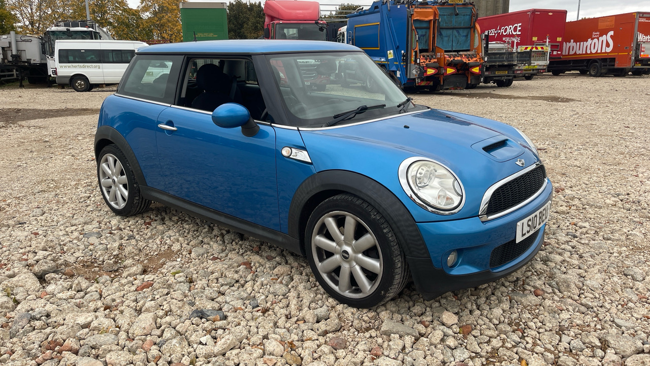 MINI COOPER S 1.6 - هاتشباك: صور 1 MINI COOPER S 1.6 - هاتشباك: صور 1
