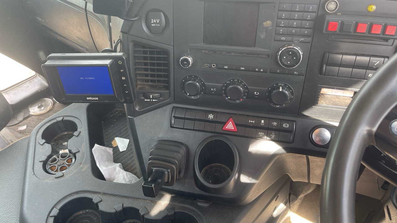 شاحنات قابلة للفك شاحنة Mercedes-Benz Arocs 1824: صور 7