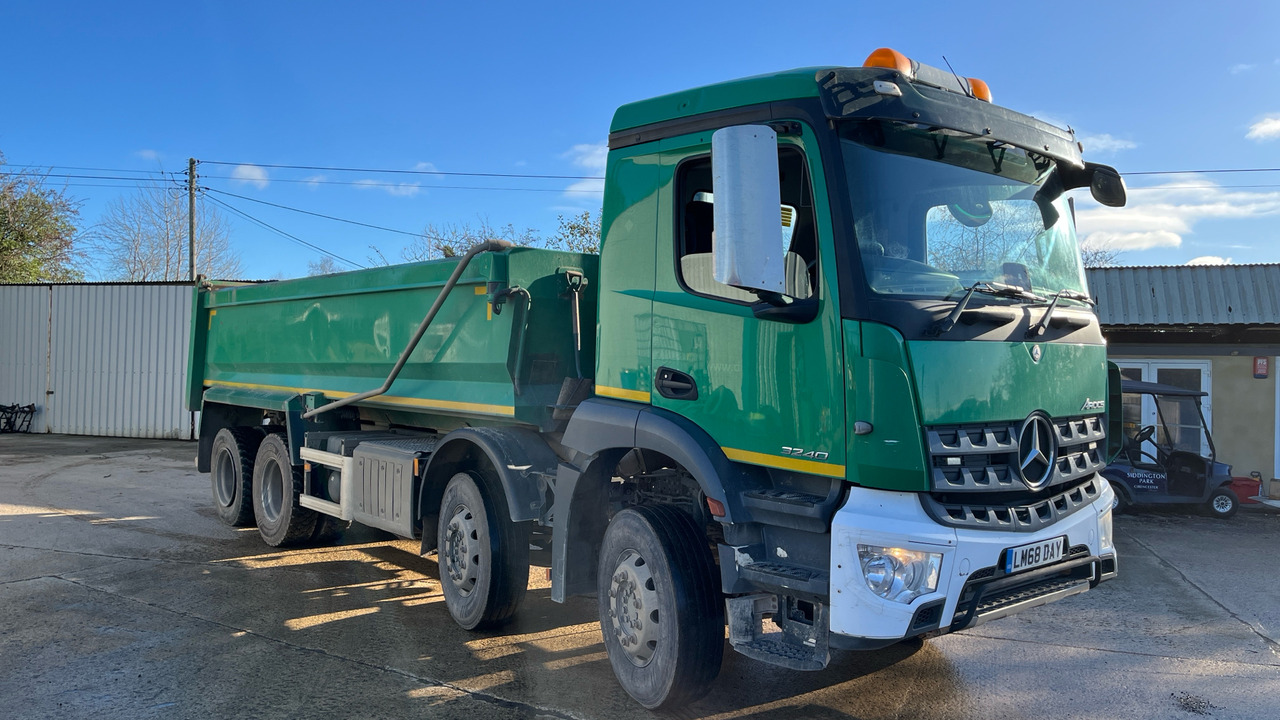 Mercedes-Benz Arocs 3240 - قلابات: صور 1 Mercedes-Benz Arocs 3240 - قلابات: صور 1
