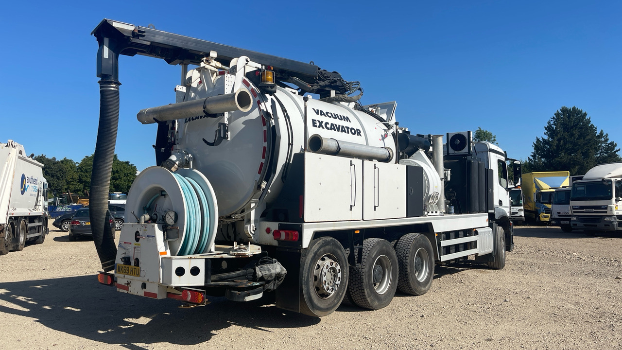 Mercedes-Benz Arocs 3243 - فراغ شاحنة: صور 4 Mercedes-Benz Arocs 3243 - فراغ شاحنة: صور 4