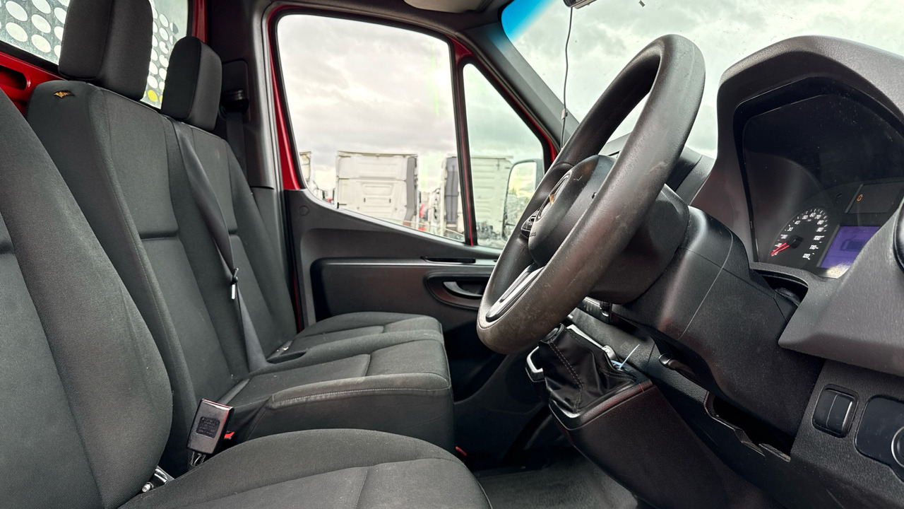 Mercedes-Benz Sprinter 314 CDI - الشاحنات الصغيرة المسطحة: صور 5 Mercedes-Benz Sprinter 314 CDI - الشاحنات الصغيرة المسطحة: صور 5