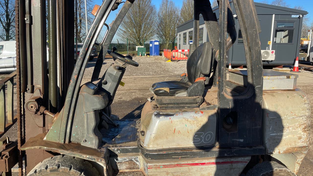 NISSAN G1D2A30Q - رافعة شوكية ديزل: صور 5 NISSAN G1D2A30Q - رافعة شوكية ديزل: صور 5