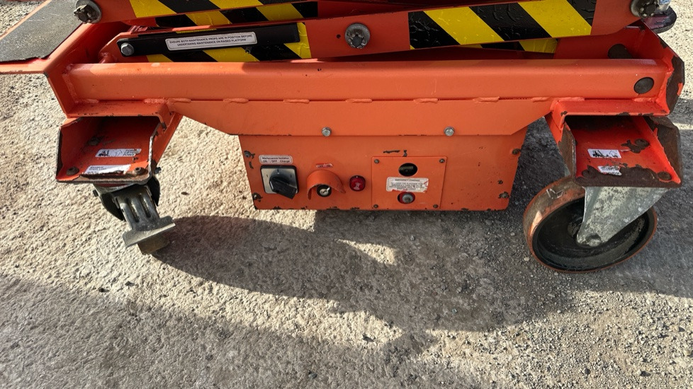 NSKG UK LTD POPUP NSG 1980 - معدات البناء: صور 5 NSKG UK LTD POPUP NSG 1980 - معدات البناء: صور 5