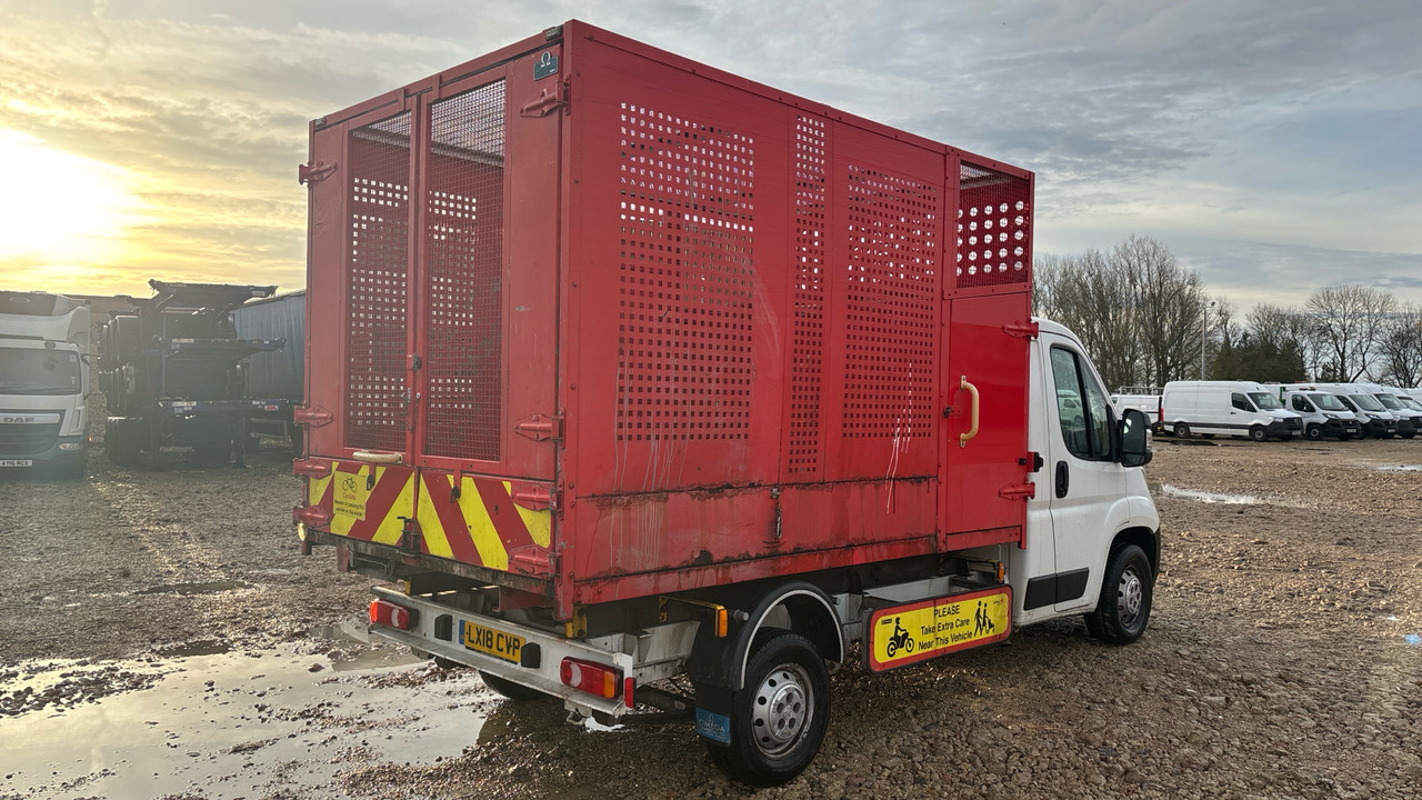 PEUGEOT BOXER 335 2.0 BLUEHDI 130PS - قلاب صغير: صور 4 PEUGEOT BOXER 335 2.0 BLUEHDI 130PS - قلاب صغير: صور 4