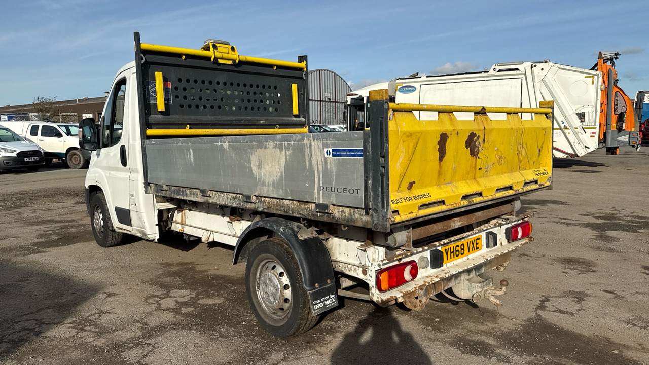 PEUGEOT BOXER 355 2.0 BlueHDi 130ps - قلاب صغير: صور 4 PEUGEOT BOXER 355 2.0 BlueHDi 130ps - قلاب صغير: صور 4