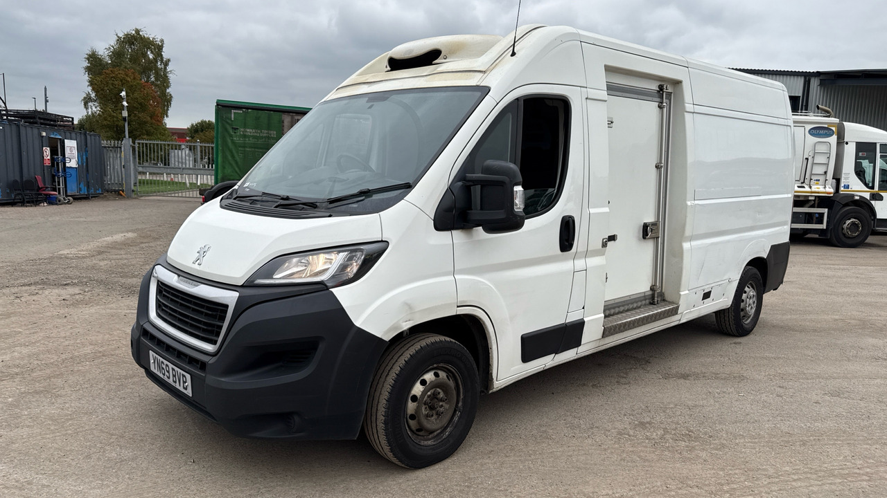 PEUGEOT BOXER 355 2.0 BlueHDi 130ps - الشاحنات الصغيرة المبردة: صور 2 PEUGEOT BOXER 355 2.0 BlueHDi 130ps - الشاحنات الصغيرة المبردة: صور 2