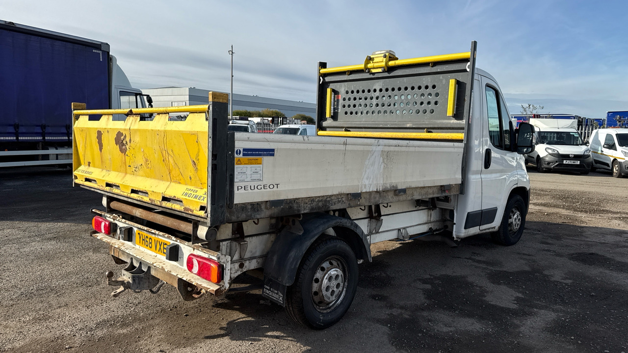 PEUGEOT BOXER 355 2.0 BlueHDi 130ps - قلاب صغير: صور 5 PEUGEOT BOXER 355 2.0 BlueHDi 130ps - قلاب صغير: صور 5