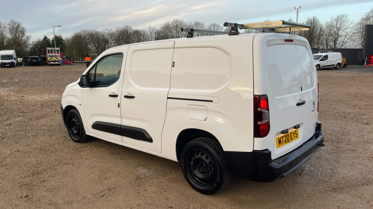 PEUGEOT PARTNER 850 1.5 BlueHDi 100ps Professional - فان المدمجة: صور 3 PEUGEOT PARTNER 850 1.5 BlueHDi 100ps Professional - فان المدمجة: صور 3