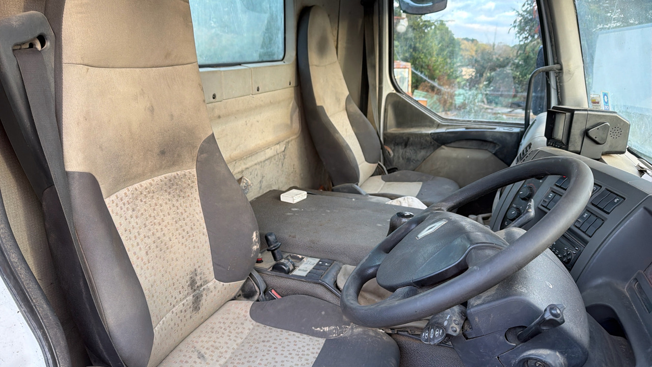 RENAULT 370 DXI - شاحنة خلاطة خرسانة: صور 5 RENAULT 370 DXI - شاحنة خلاطة خرسانة: صور 5