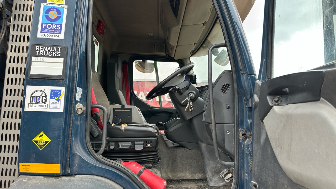 RENAULT D 18 - شاحنات قابلة للفك شاحنة: صور 5 RENAULT D 18 - شاحنات قابلة للفك شاحنة: صور 5