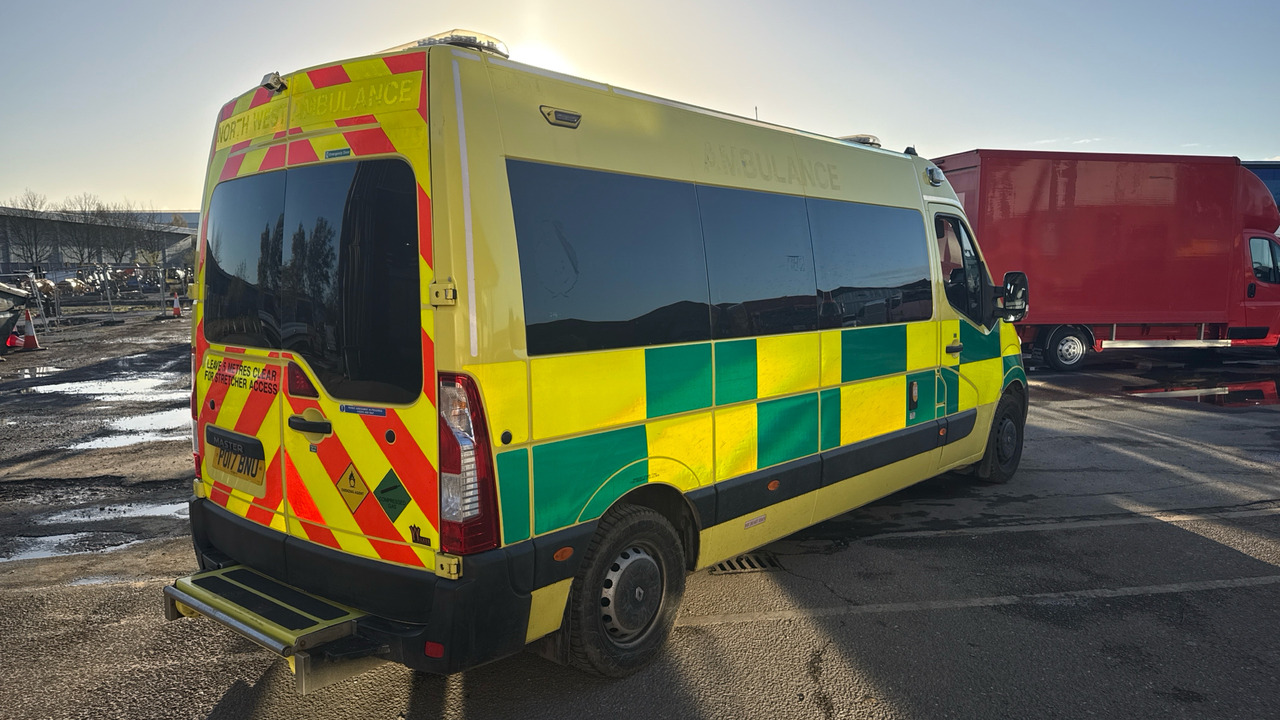 RENAULT MASTER 150.39 - سيارة إسعاف: صور 4 RENAULT MASTER 150.39 - سيارة إسعاف: صور 4