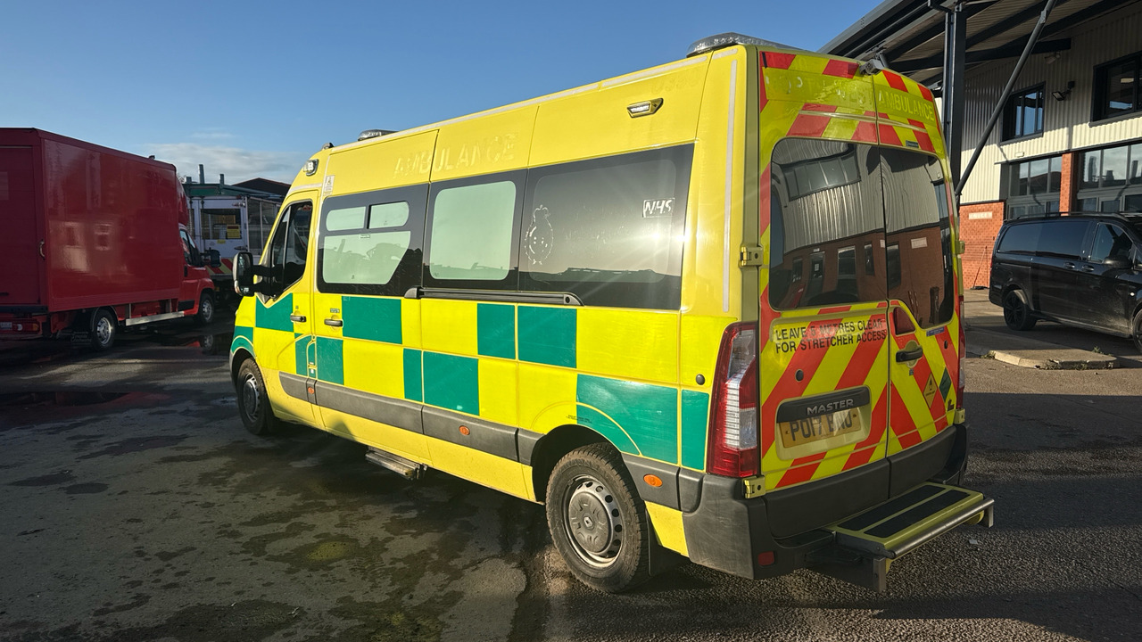 RENAULT MASTER 150.39 - سيارة إسعاف: صور 3 RENAULT MASTER 150.39 - سيارة إسعاف: صور 3