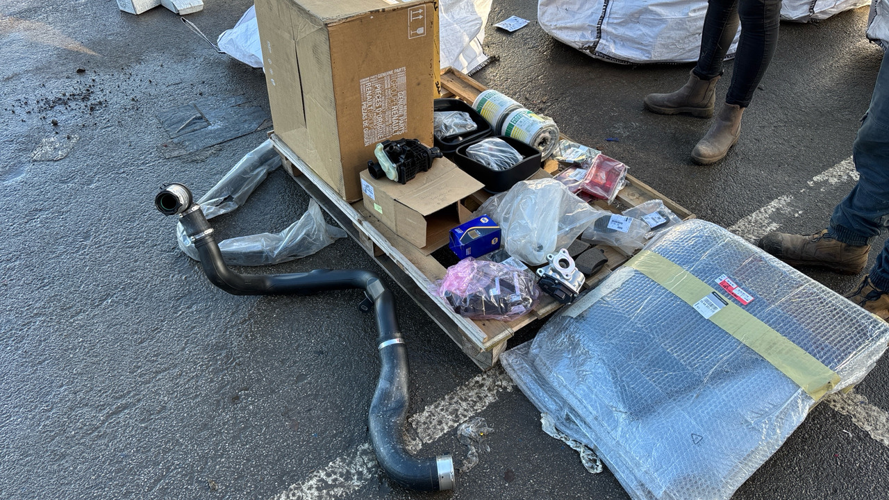 RENAULT PARTS - معدات البناء: صور 1 RENAULT PARTS - معدات البناء: صور 1