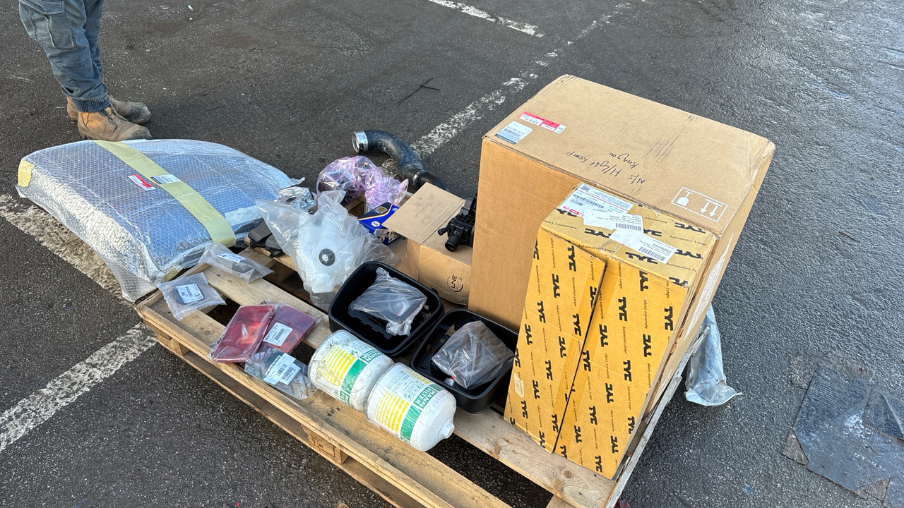 RENAULT PARTS - معدات البناء: صور 2 RENAULT PARTS - معدات البناء: صور 2